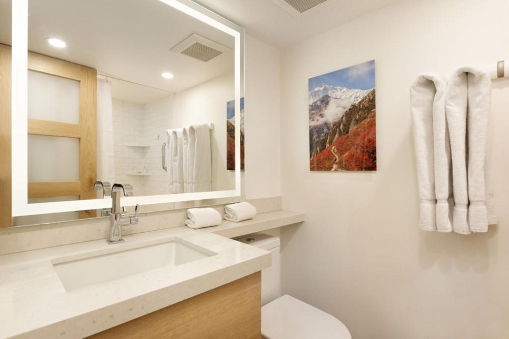 Chateau Roaring Fork Unit 25, Contemporary Condo With River Views, Close To Town アスペン エクステリア 写真