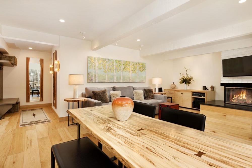 Chateau Roaring Fork Unit 25, Contemporary Condo With River Views, Close To Town アスペン エクステリア 写真